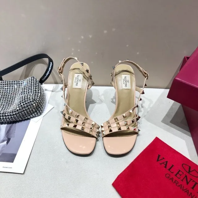 Valentino Rockstud नूड स्टडेड टी-स्ट्रैप स्टिलेटो 7