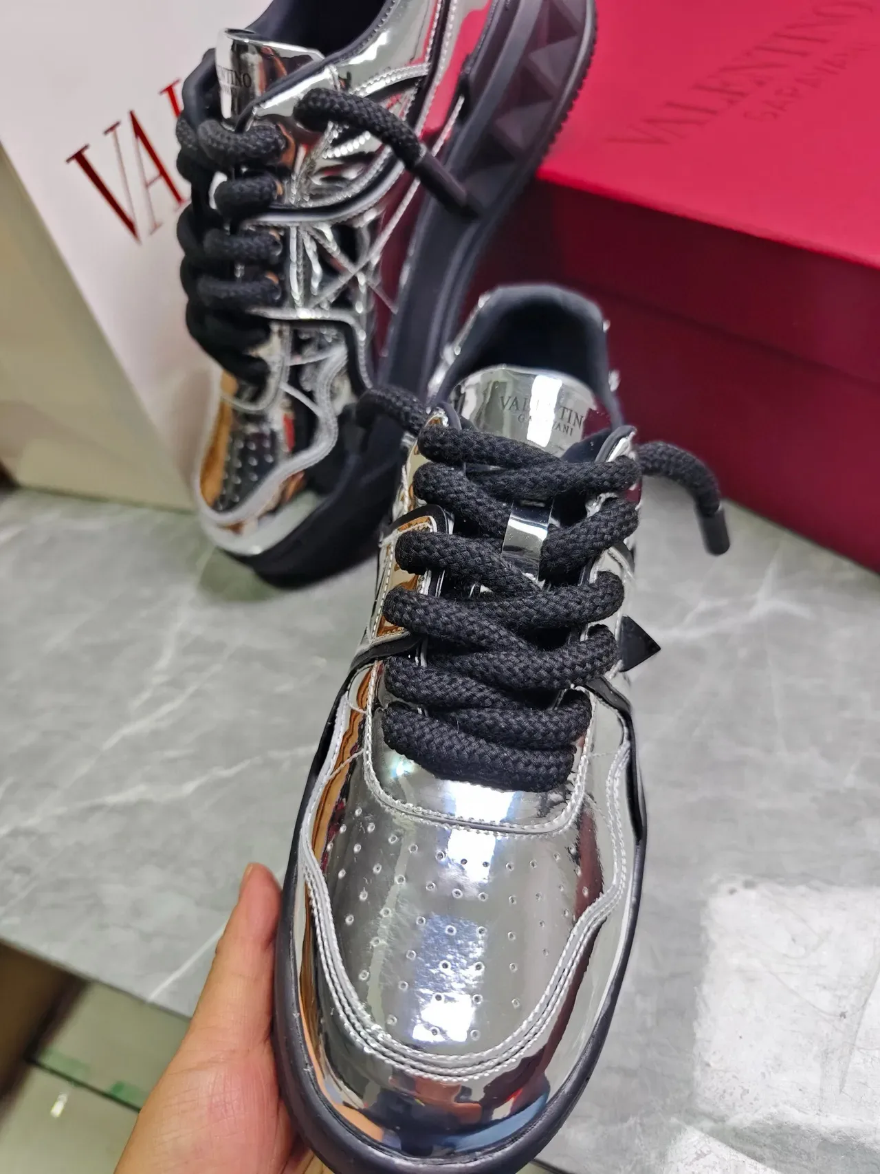 Valentino Rockstud Plata Negro Metálico Piel de Patente Cordones Trenzados Zapatillas Lifestyle 6
