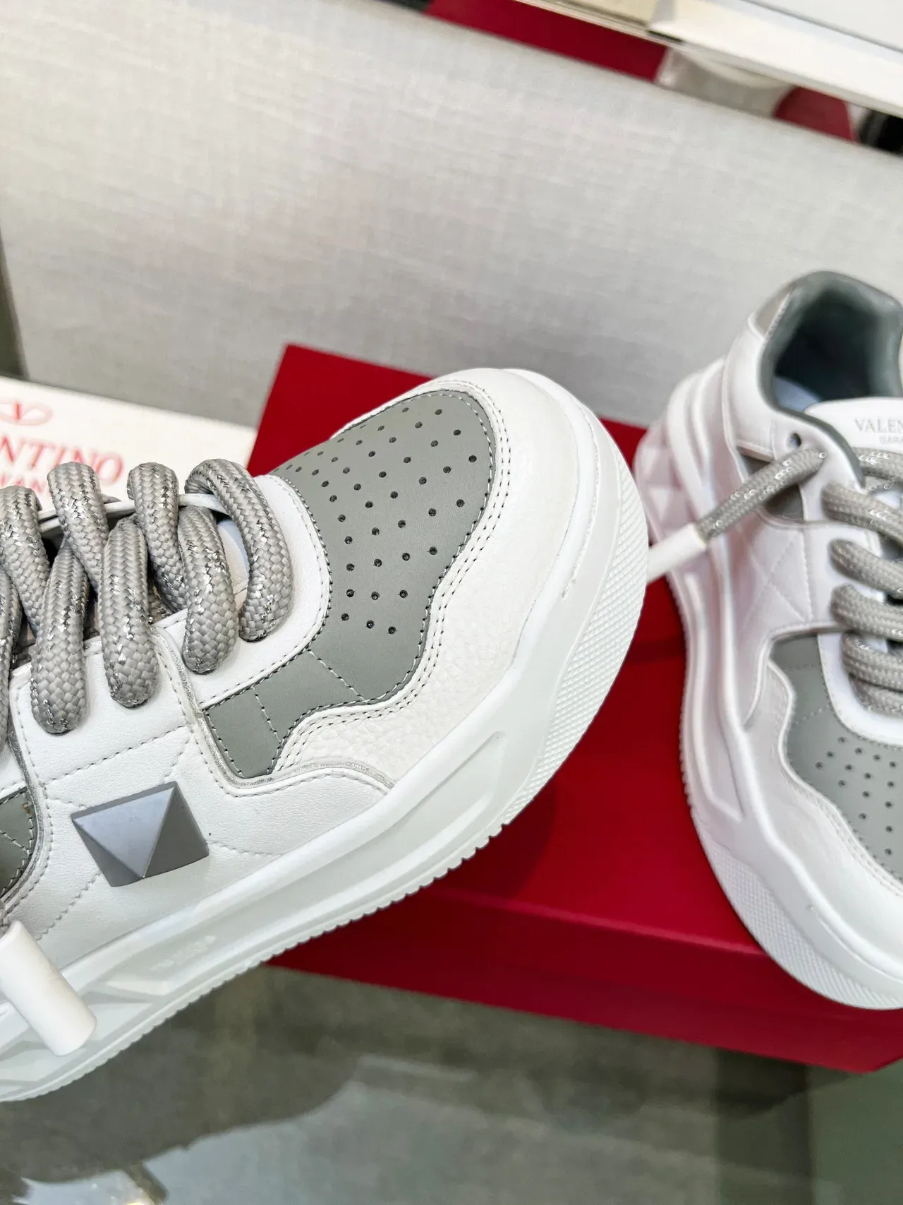 Valentino Rockstud White Gray Platform Sole Pyramid Stud Detail Lifestyle Sneakers 3