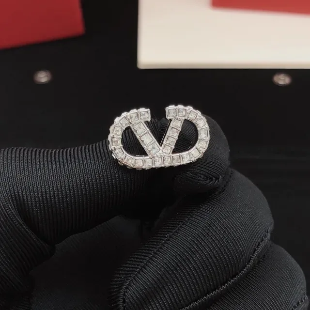 Valentino VLOGO 镶嵌水晶银色耳钉 6