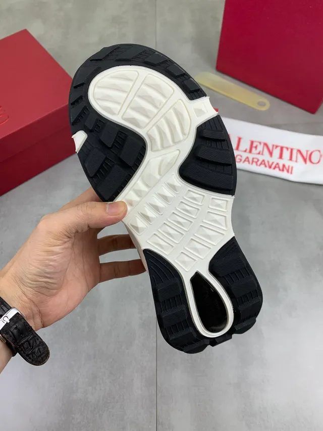 Valentino VLTN Runner Beige White Black Lifestyle Sneakers 2