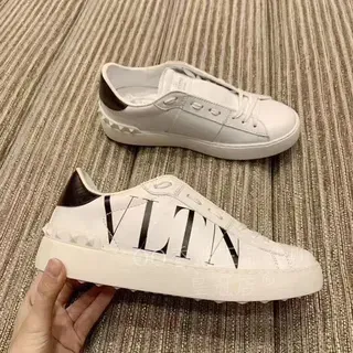 Valentino VLTN brancos Logo-Print Slip-On Lifestyle Sneakers
