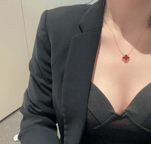 Van Cleef & Arpels Alhambra Four-Leaf Clover Red Stone Necklace 9