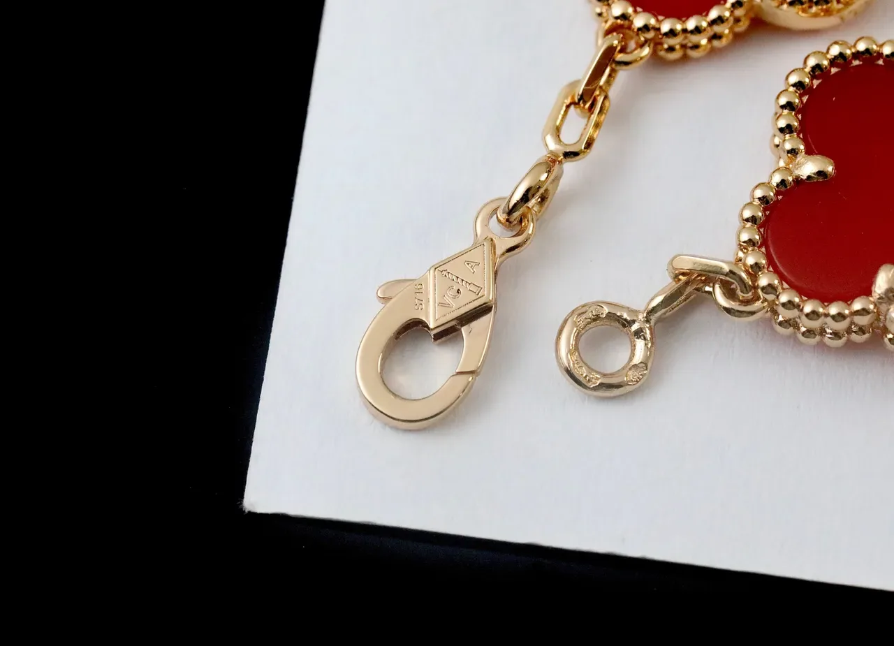 Van Cleef & Arpels Alhambra Five Motif Pulsera de Oro Esmalte Rojo 2