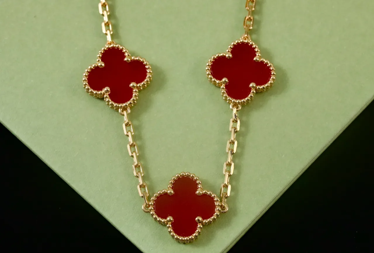 Van Cleef & Arpels Alhambra Five Motif Pulsera de Oro Esmalte Rojo 5