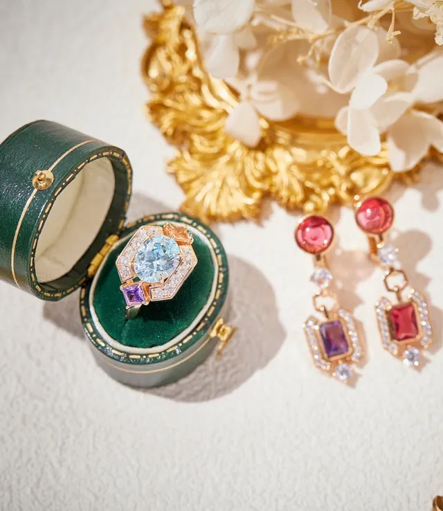 Van Cleef & Arpels 蓝色紫色几何光环多宝石戒指 7