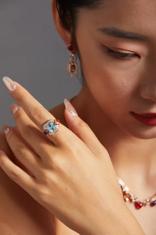 Van Cleef & Arpels 蓝色紫色几何光环多宝石戒指 8