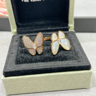 Van Cleef & Arpels Papillon Gold White Butterfly Silhouette Pavé Diamond Setting Ring