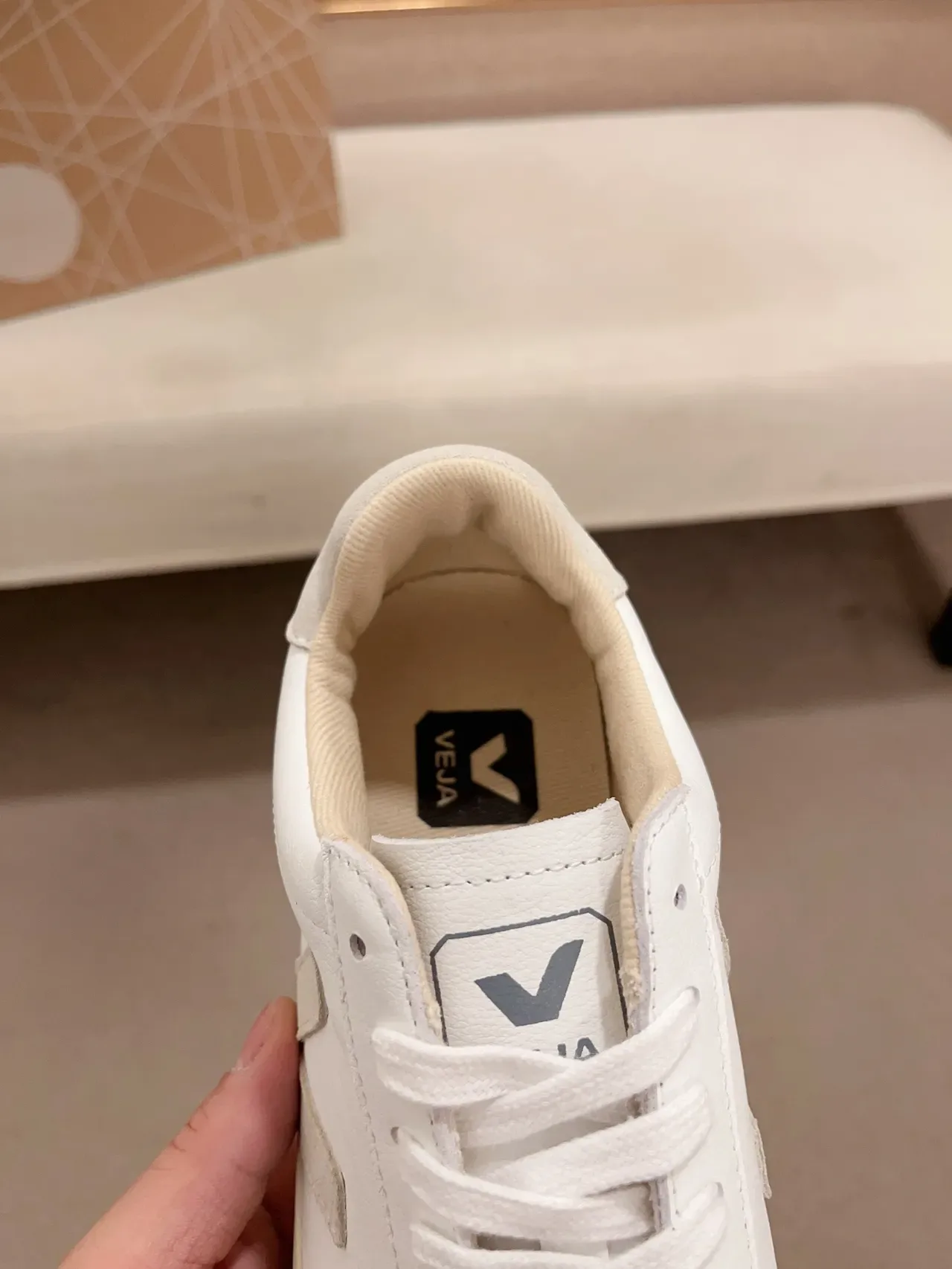 VEJA White Beige Low-Top Leather Upper Lifestyle Sneakers 4