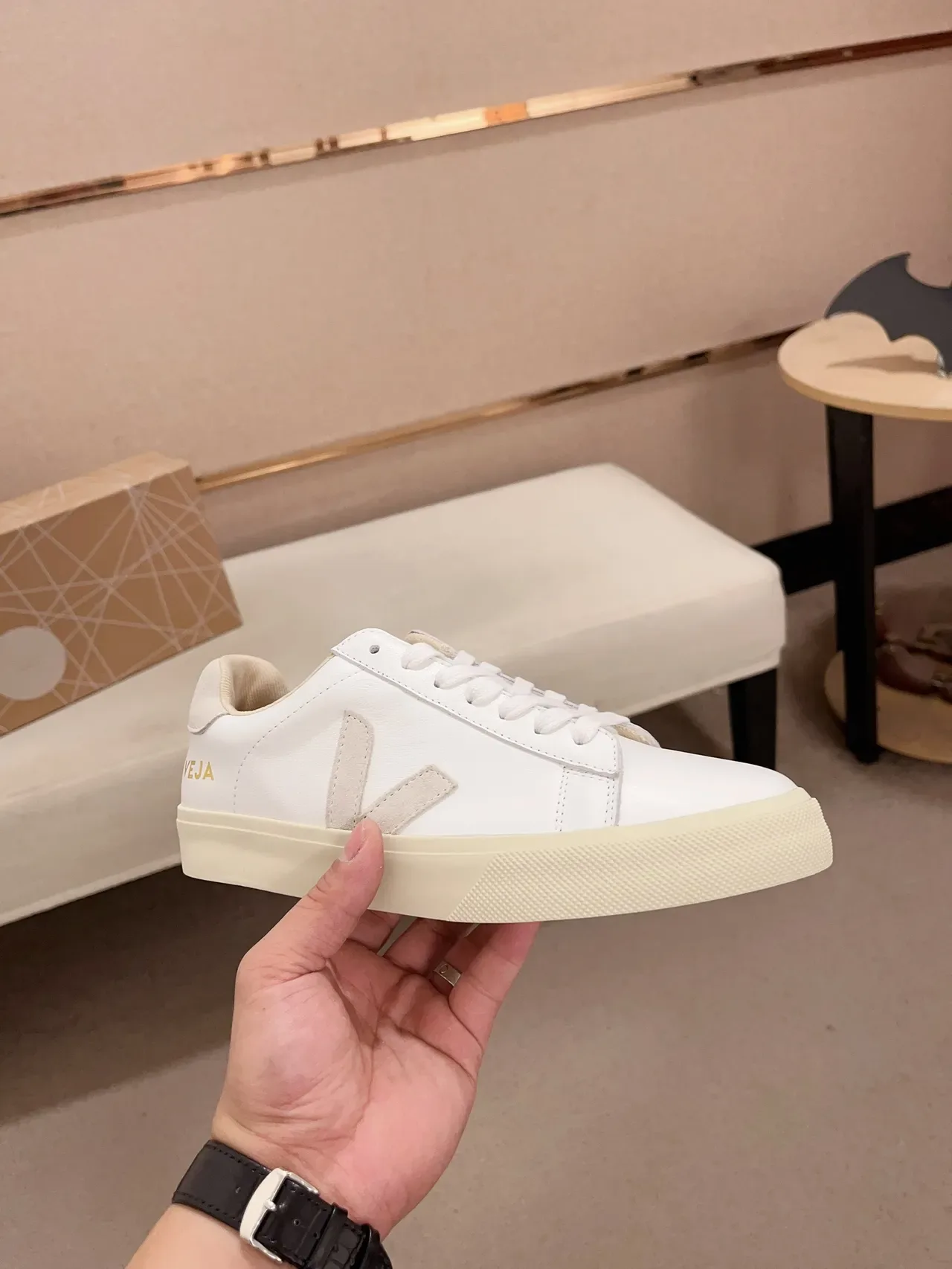 VEJA White Beige Low-Top Leather Upper Lifestyle Sneakers 5