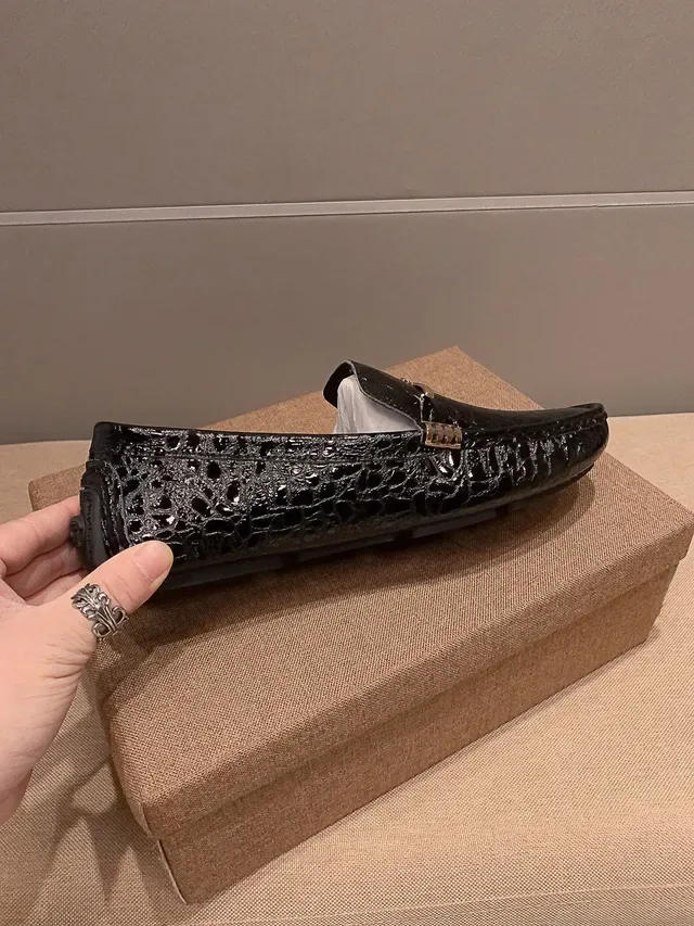 Versace Black Gold Croc-Embossed Leather Medusa Horsebit Hardware Loafer 6