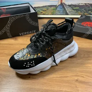 Versace Chain Reaction কালো এবং গোল্ড Greca Print চাঙ্কি স্নিকার