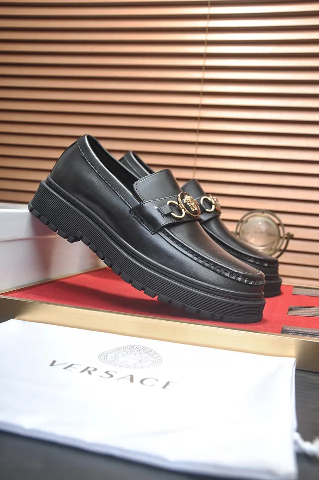 Versace Chain Reaction 黑色皮革 Medusa Buckle 乐福鞋 3