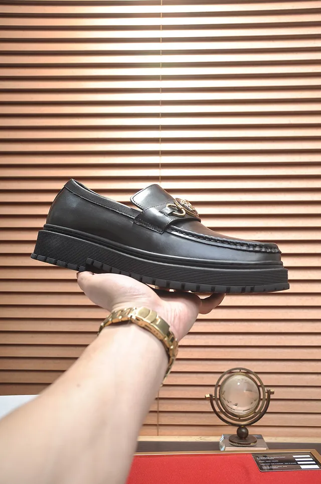 Versace Chain Reaction 黑色皮革 Medusa Buckle 乐福鞋 4