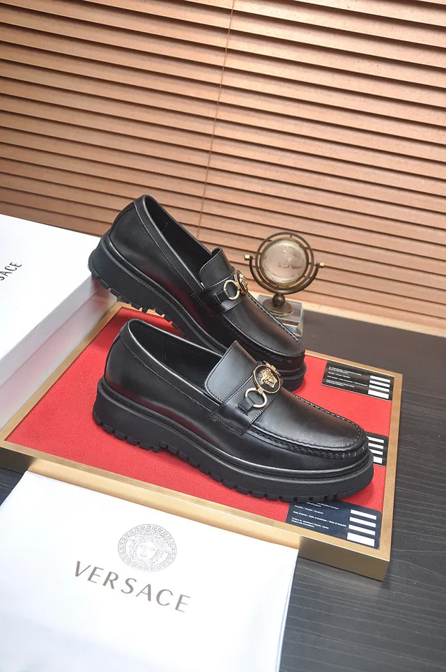 Versace Chain Reaction 黑色皮革 Medusa Buckle 乐福鞋 6