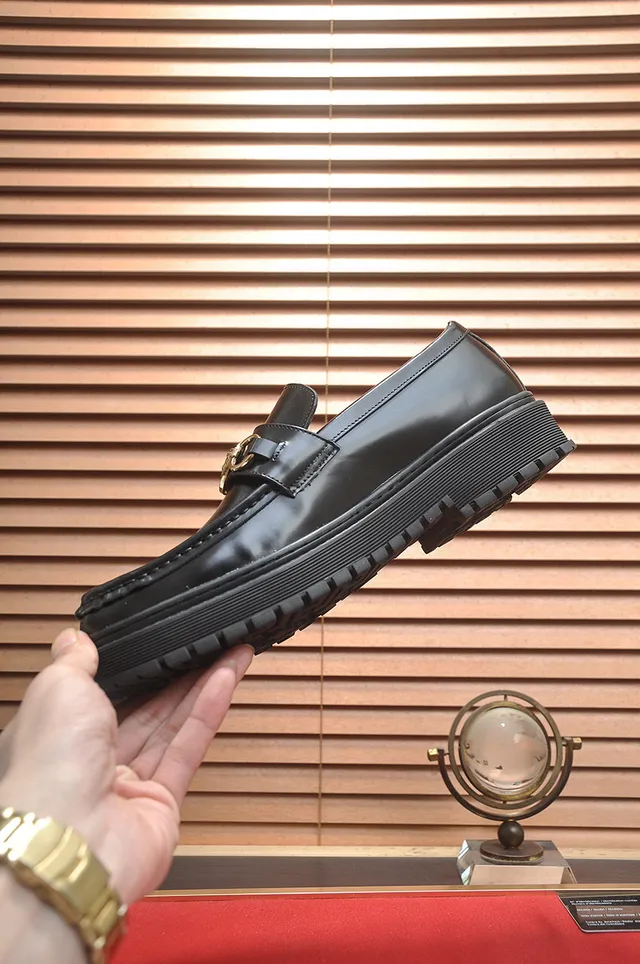 Versace Chain Reaction Cuero Negro Medusa Horsebit Mocasines 6