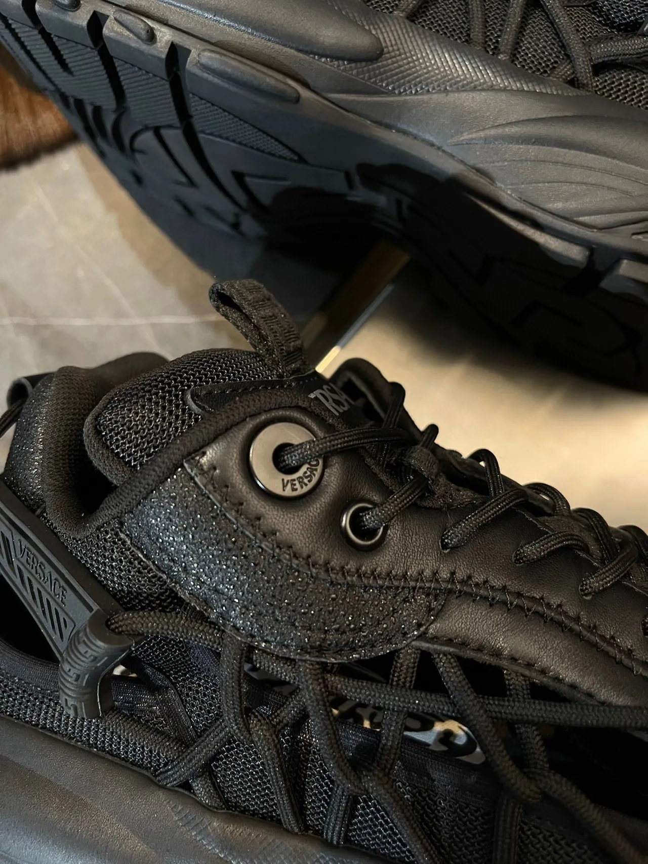 Versace Chain Reaction Sapatilhas Chunky com Bico Trançado Preto 5
