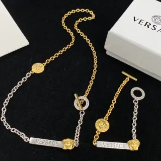 Versace Chain Reaction সোনা রূপা দুই টোন মেটাল মেডুসা হেড চার্ম মালা