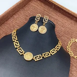 Versace Dourado e Prateado Medusa Medalhão Chave Grega Links Colar