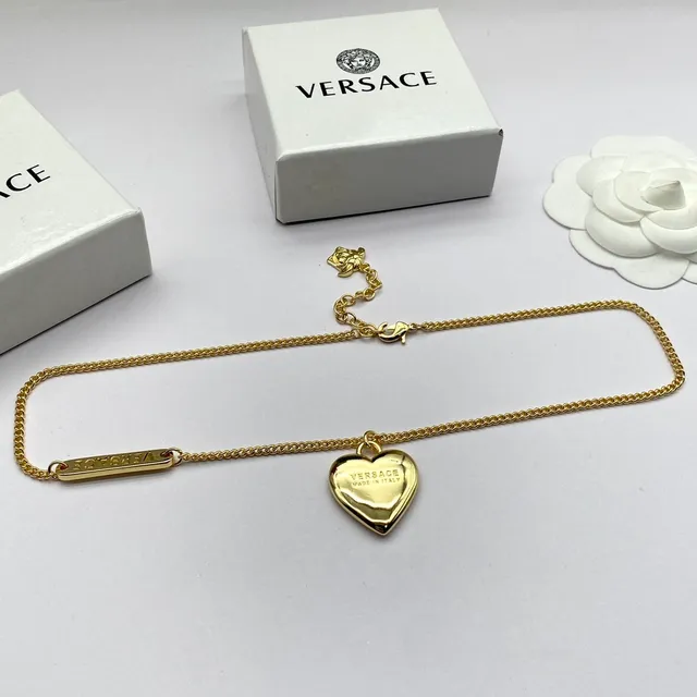 Versace pendentif cœur chaîne dorée 3