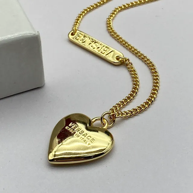 Versace pendentif cœur chaîne dorée 4