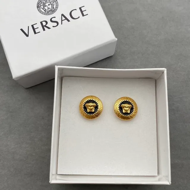 Versace Medusa গোল্ড টোন কালো এনামেল স্টাড কানের দুল 3