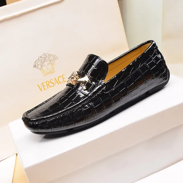 Versace Medusa Horsebit Loafer حذاء لوفر جلد أسود لامع مطبوع تمساح 5