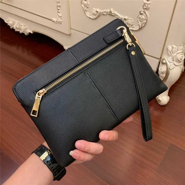 Versace Medusa Medallion Pochette de cuir texturisé noir et or 9