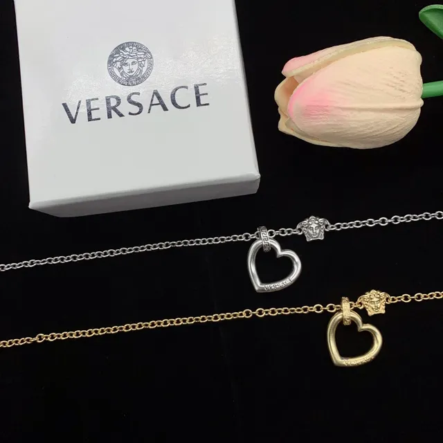 Versace Odissea Plata Dorado Colgante en Forma de Corazón Abierto Borde de Clave Griega Collar 5