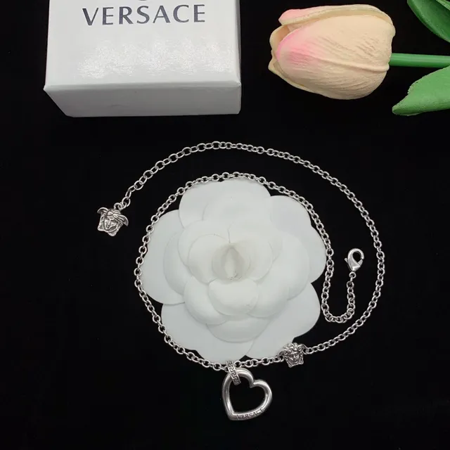 Versace Odissea Plata Dorado Colgante en Forma de Corazón Abierto Borde de Clave Griega Collar 6
