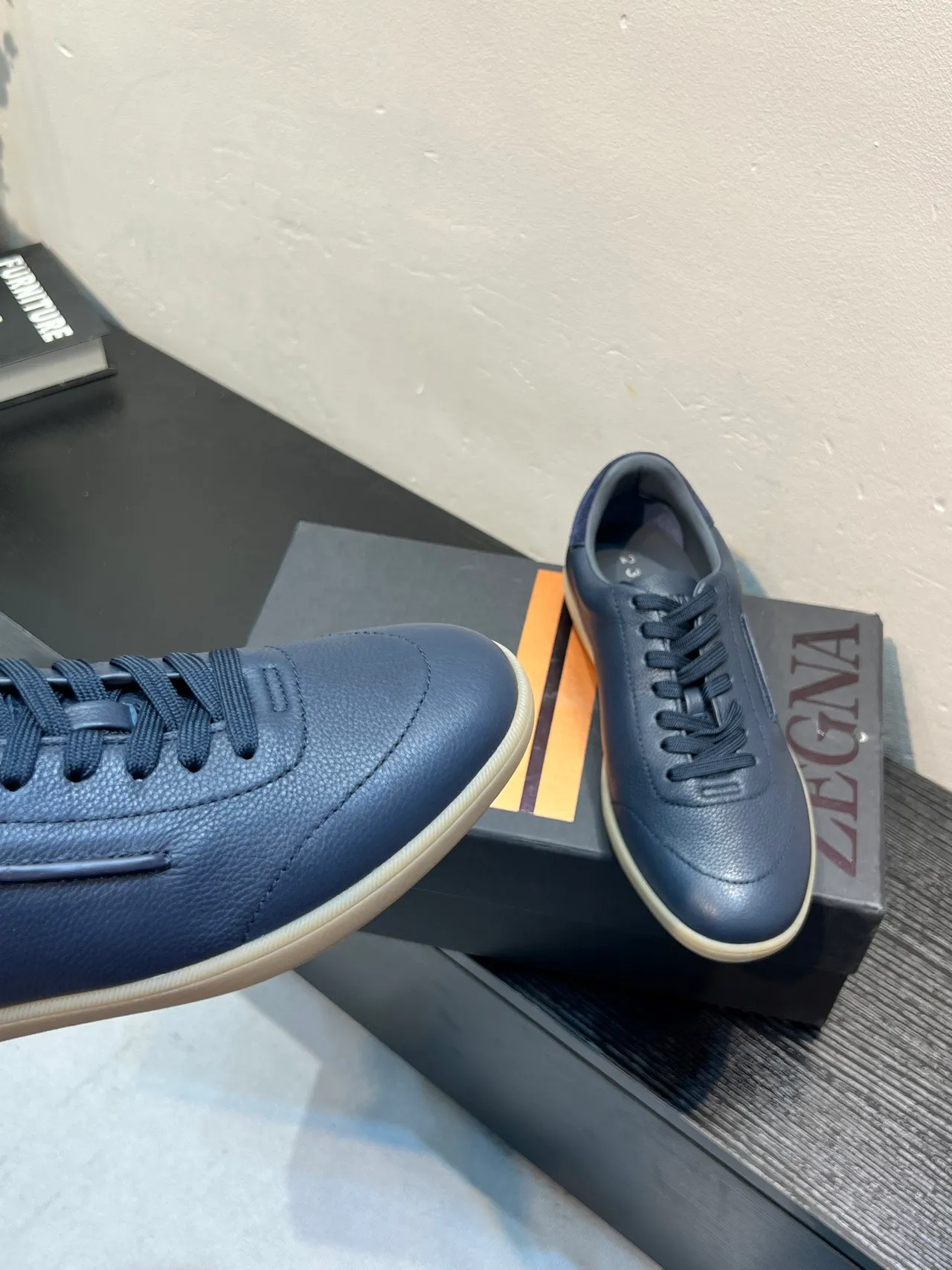 Zegna 海军皮革休闲鞋 8