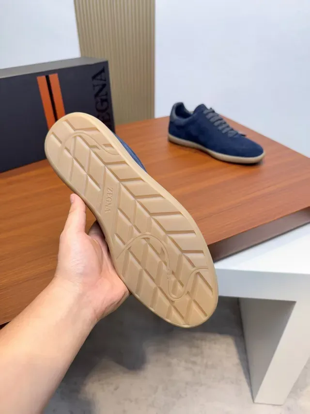 Zegna 海军蓝麂皮低帮生活休闲运动鞋 2