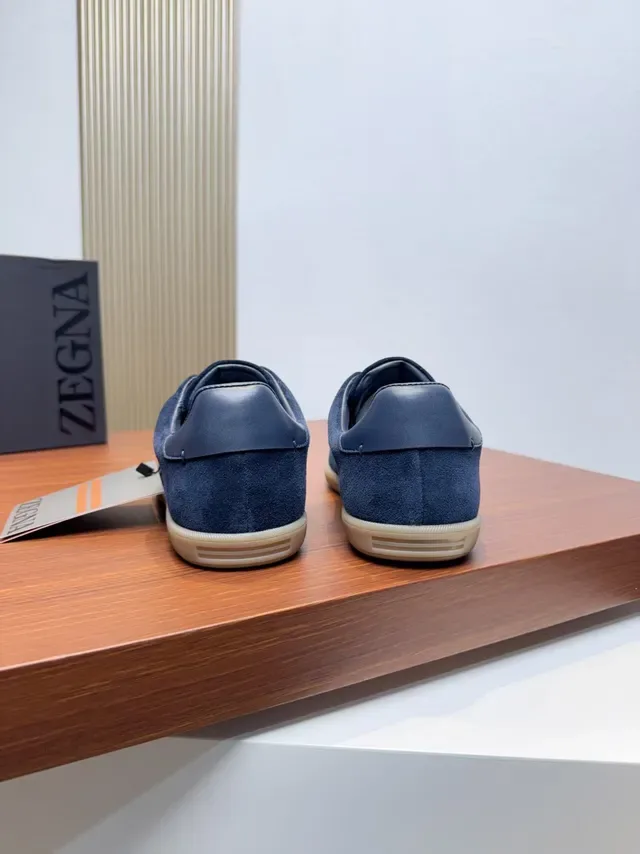 Zegna 海军蓝麂皮低帮生活休闲运动鞋 3