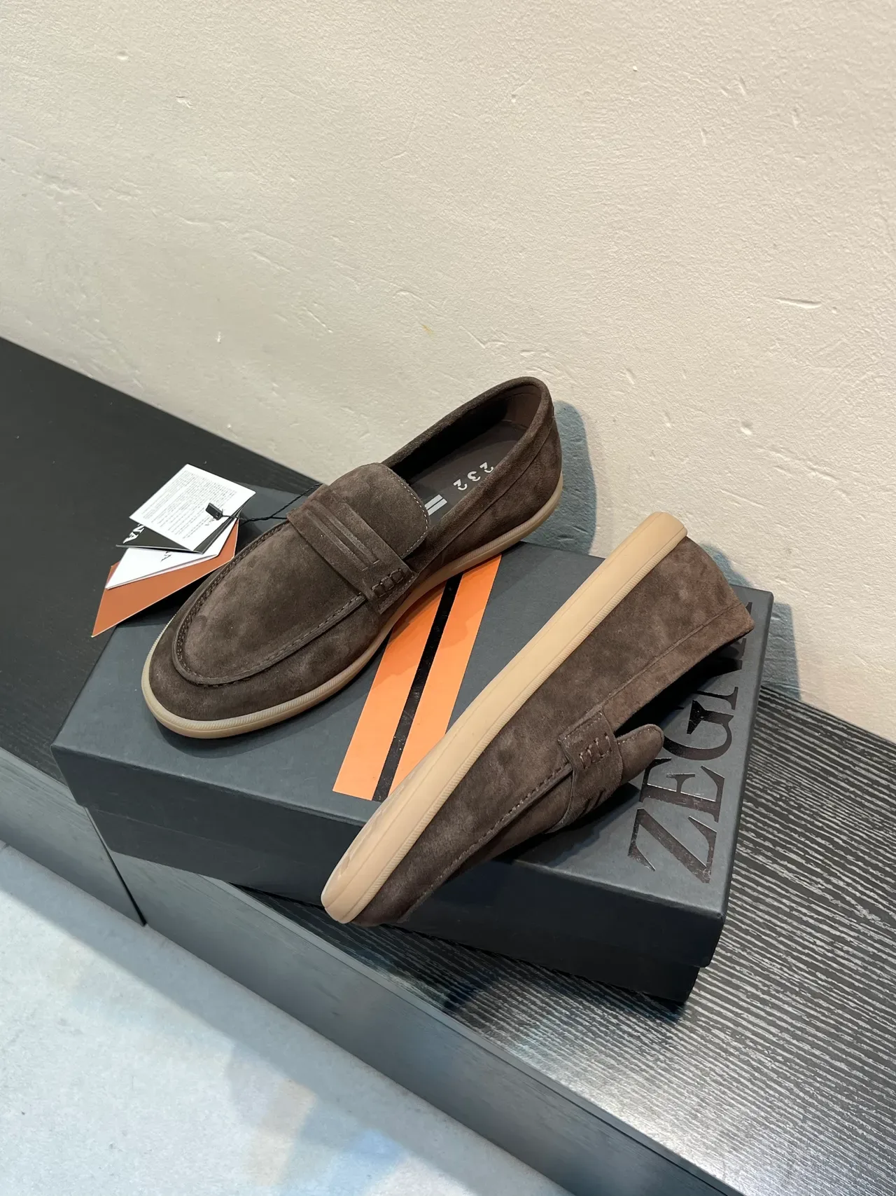 Zegna 棕米色麂皮鞋面搭扣便士乐福鞋 4