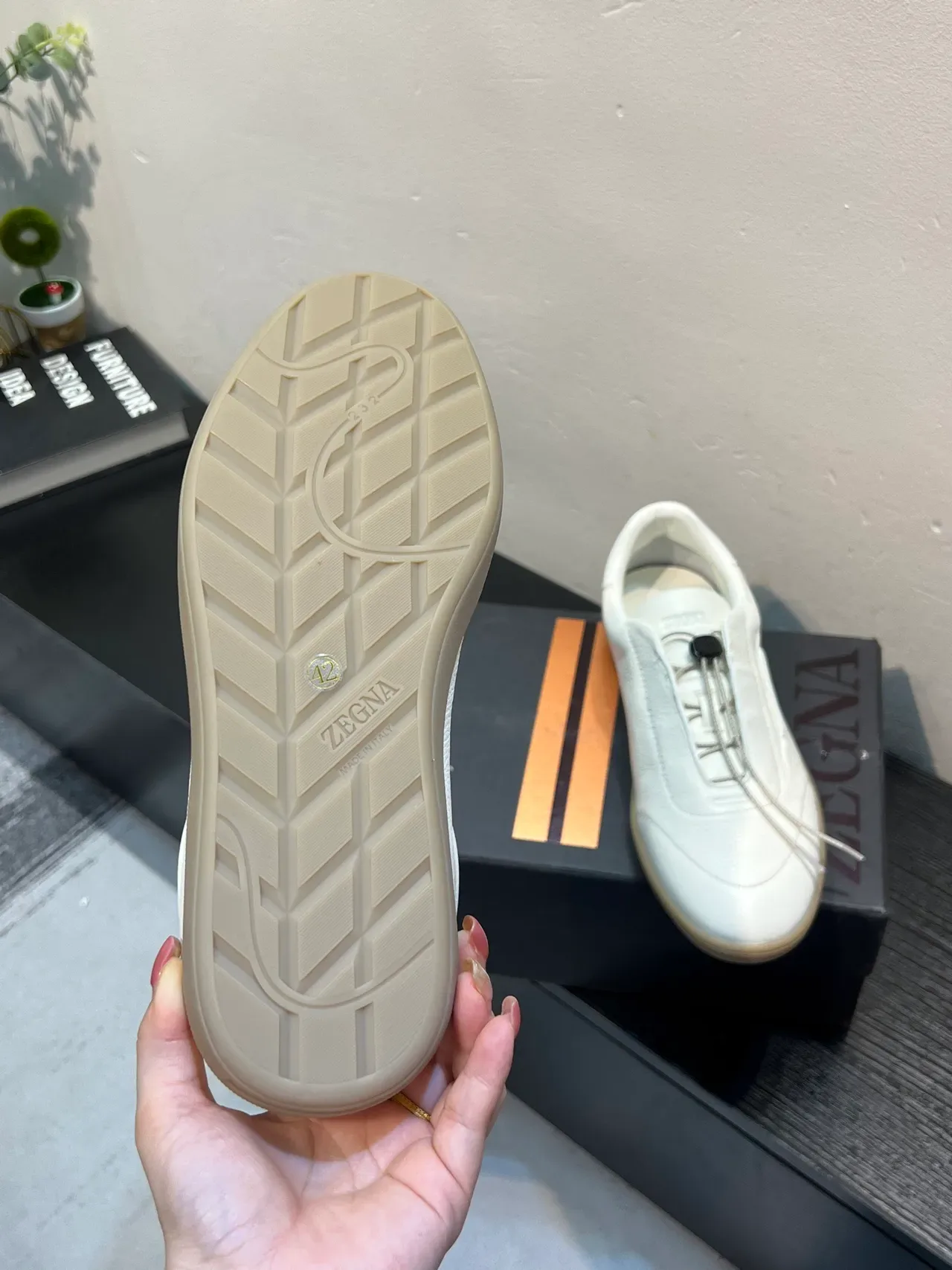 Zegna حذاء رياضي أبيض جلد حبيبي نمط حياة 9
