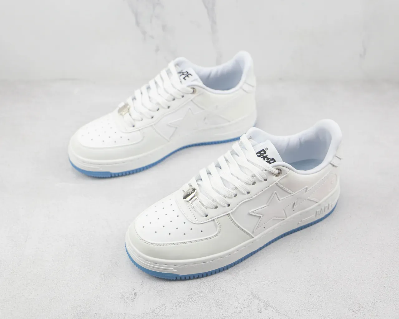 A Bathing Ape حذاء رياضي أبيض أزرق منخفض القمة قوس قزح تيدي داي أوفرليه نمط حياة 4