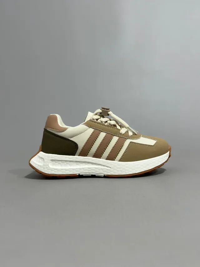 Adidas Beige Rojo Retro Runner Silueta Tres Rayas Panel Lateral Lifestyle Sneakers 17