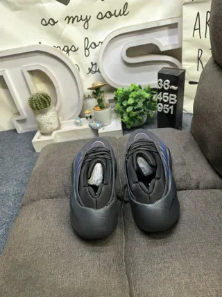 Adidas 黑蓝 雕塑 单体中底 非对称窗口切口 生活方式运动鞋 8