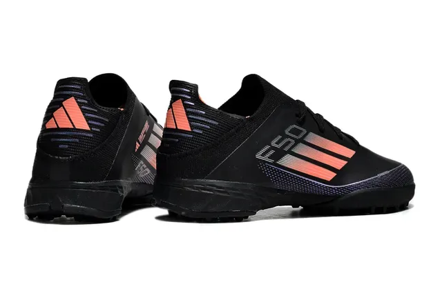 Adidas Chuteira low-cut preto laranja com upper de knit, detalhes de listras gradientes para grama artificial 6
