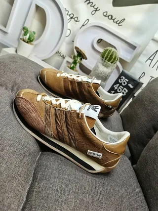 Adidas Marrón Beige Zapatillas Lifestyle de Bajo con Upper de Ante y Nubuck 7