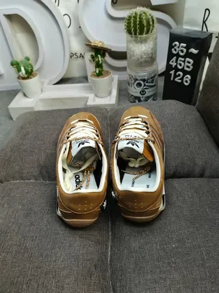 Adidas Marrón Beige Zapatillas Lifestyle de Bajo con Upper de Ante y Nubuck 8