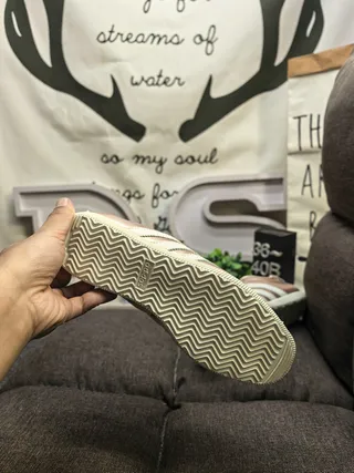 Adidas Tênis Lifestyle Marrom Bege Metálico Couro Superior Costurado Três Listras 4