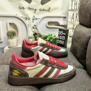 Adidas بني أحمر منخفض العنوان كبسول سويد و نسيج أعلى أسلوب حياة حذاء رياضي