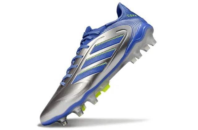 Adidas Copa Sapatos de futebol com upper sintético prata azul metálico com sobreposições de três listras para gramado firme 3