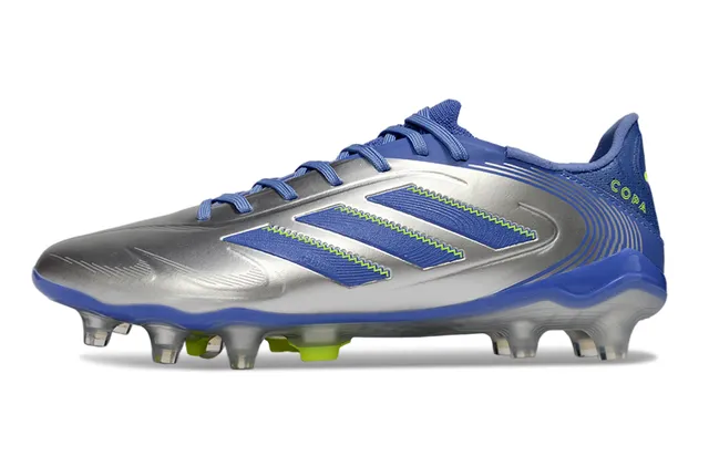 Adidas Copa Sapatos de futebol com upper sintético prata azul metálico com sobreposições de três listras para gramado firme 7