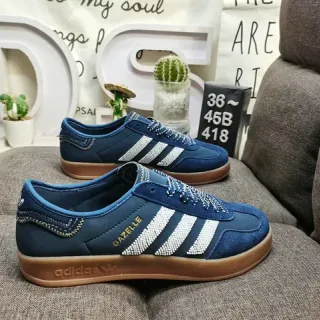 Adidas Gazelle أحذية رياضية أزرق بحري مخملية للستايل الحياتي