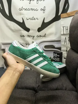 Adidas Gazelle OG Zapatillas Lifestyle de Gamuza Verde 5