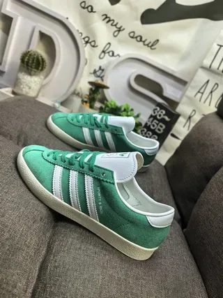 Adidas Gazelle OG Zapatillas Lifestyle de Gamuza Verde 7