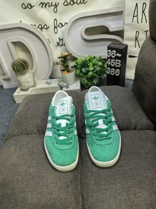 Adidas Gazelle OG Zapatillas Lifestyle de Gamuza Verde 10