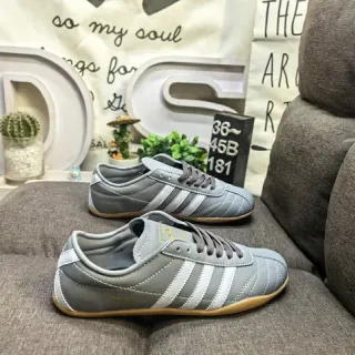 Adidas 灰米色 Low-Top Leather Upper 生活方式运动鞋